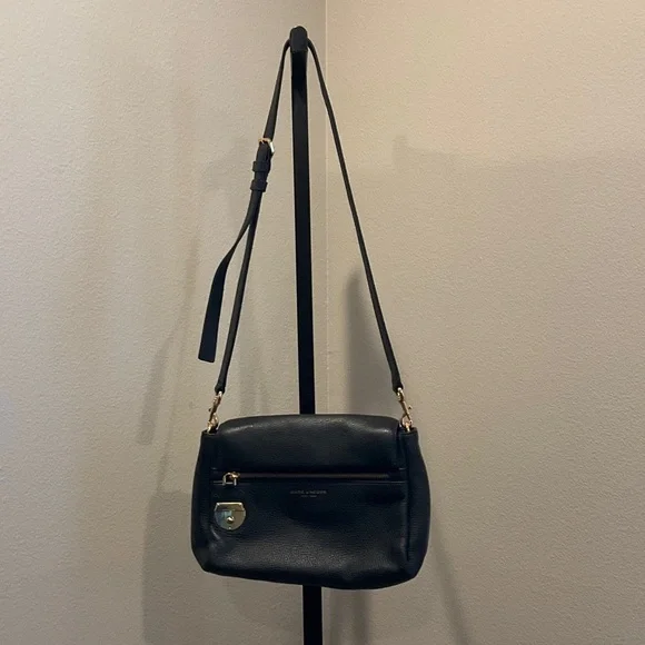 Marc Jacobs pebbled leather Black Crossbody Bag with Gold Accents - Picture 2 of 5